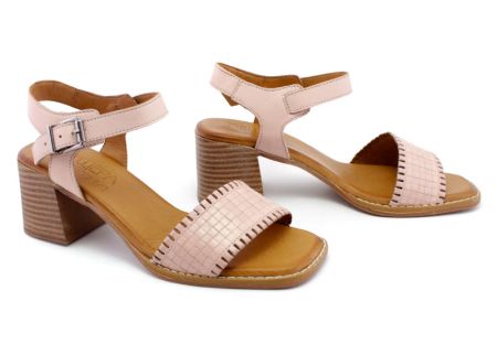 Дамски сандали от естествена кожа в розова пудра - Модел Сузана.