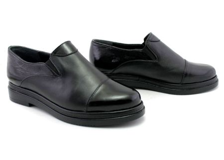 Дамски ежедневни обувки без връзки в черно - Модел Ареселис.