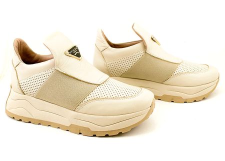 Дамски спортни летни обувки от естествена кожа в бежово - Модел Анита.