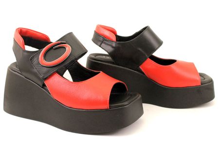Дамски сандали от естествена кожа в черно и червено - модел Дориана