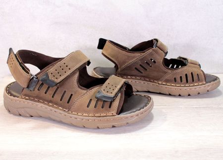 Sandale barbatesti din piele naturala maro - model Toma
