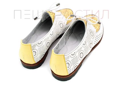 Дамски летни обувки с перфорация в бяло и жълто D-182 BJT