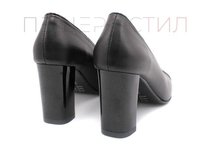 Дамски официални обувки на ток от естествена кожа в черно 135 CH