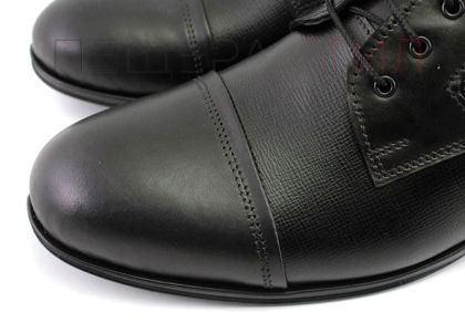 Мъжки официални обувки в черно-модел Джино.
