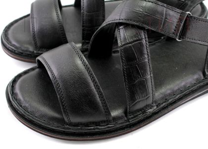 Мъжки сандали от естествена кожа в черно- модел Тервел.