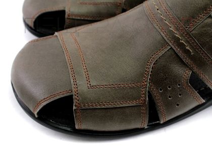  Мъжки чехли от естествена кожа в кафяво - модел Алберто.