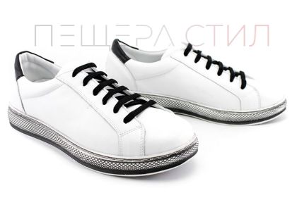 Дамски спортни обувки в бяло -  Модел Тиара.