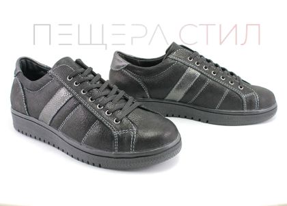 Дамски спортни обувки в черно -  Модел Селина.
