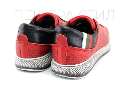 Дамски спортни обувки в червено -  Модел Ирма.