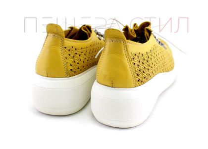 Дамски спортни обувки в жълто -  Модел Муза.