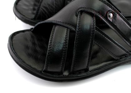 Мъжки чехли от естествена кожа в черно, модел Хектор.