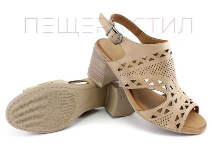 Дамски сандали от естествена кожа в бежово - Модел Арина