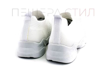 Дамски маратонки .в бял цвят  1107 B