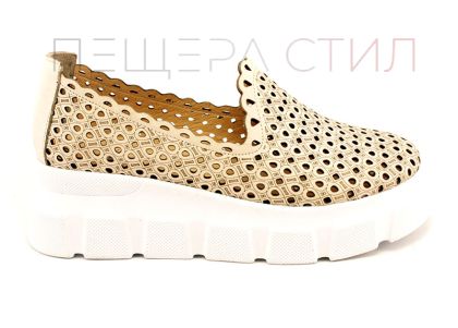 Дамски летни обувки от естествена кожа в бежово - Модел Зорница