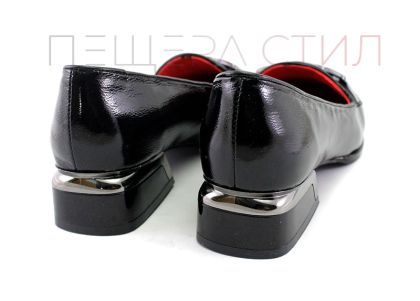Дамски обувки от естествен лак в черно - Модел Кони