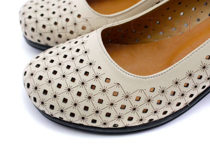 Дамски летни обувки от естествена кожа в бежово - Модел Вангелия