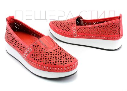 Дамски летни обувки от естествена кожа в червено - Модел Алмерия.