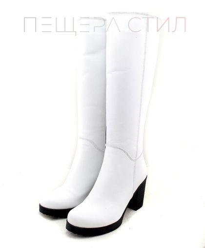 Дамски, бели ботуши от естествена кожа - модел Нина.