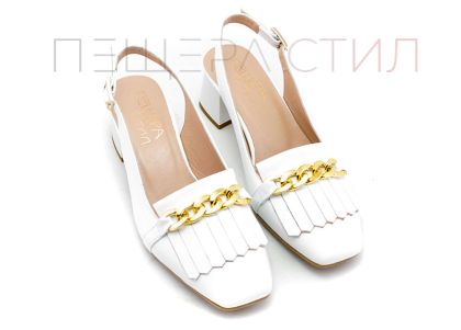 Дамски официални обувки в бяло, модел Адора.