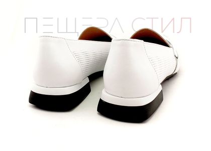 Дамски, ниски обувки в бяло - Модел Мелъди.