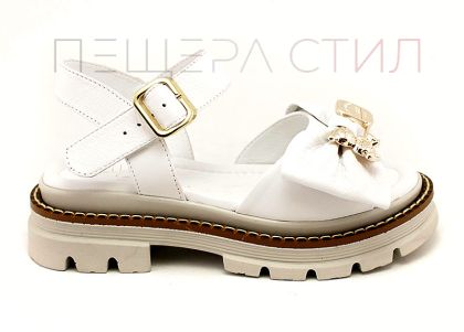 Дамски сандали от естествена кожа в бяло, модел Есмералда.