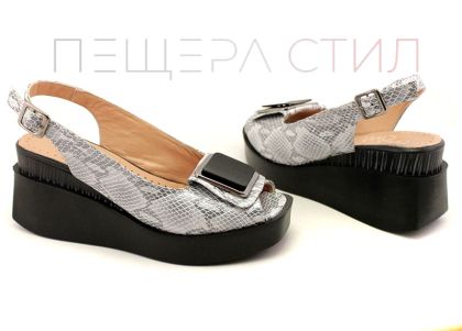 Дамски сандали от естествена кожа в змийско сиво - Модел Хелга.