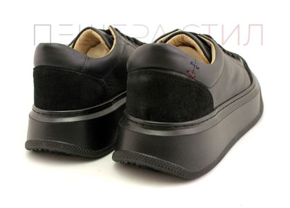 Дамски, спортни обувки в черно - Модел Марта.