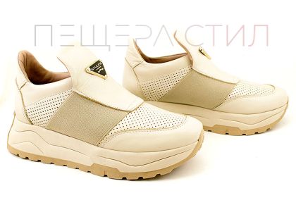 Дамски спортни летни обувки от естествена кожа в бежово - Модел Алгара.