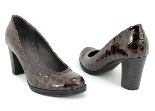 Дамски обувки на ток в тъмно кафяво "кроко" ME-10 K