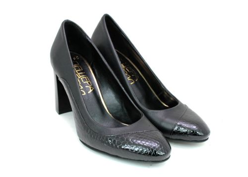 Дамски официални обувки на висок ток в черно 160 CH