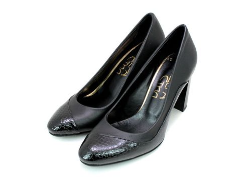 Дамски официални обувки на висок ток в черно 160 CH