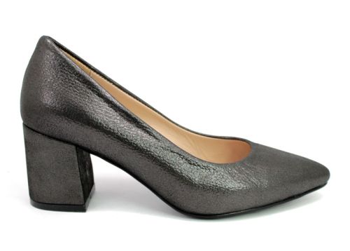 Дамски елегантни обувки от естествена кожа със сатенен ефект в черно 543 CH
