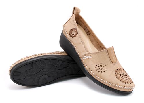Дамски летни обувки от естествена кожа в бежово K-165 BJ