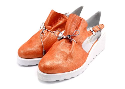 Дамски летни обувки отворени отстрани в оранжево 6012 OR