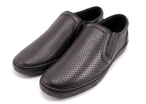 Мъжки летни обувки със ситна перфорация в черно Y 103-к CH