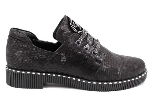 Дамски обувки от ефектна кожа в черно 1025 CH