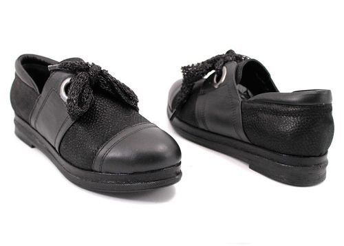 Pantofi de damă din piele spectaculoasă în negru 258 CH