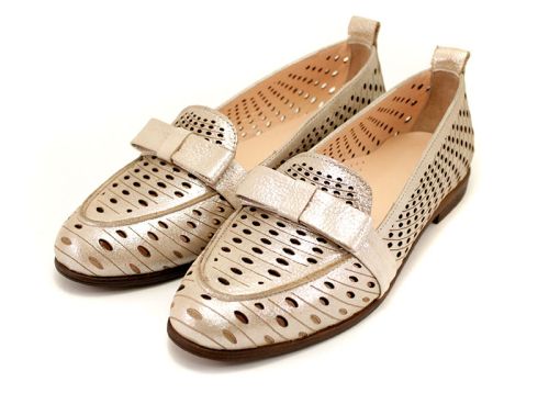 Pantofi de vară pentru dama cu perforație din satin bej 1015 BJ