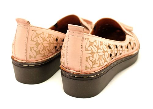 Дамски летни обувки с перфорация в цвят пудра 3120-1 P