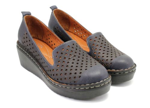 Дамски летни обувки с перфорация в тъмно синьо 6113-1 SN
