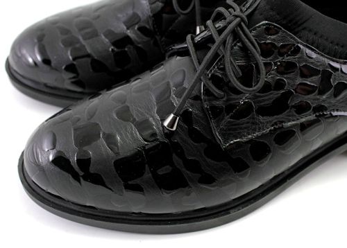 Дамски обувки от естествена кожа в черно 8011 CH