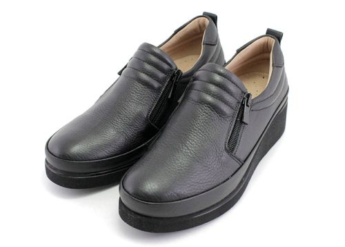 Pantofi din piele pentru femei în negru 020 CH