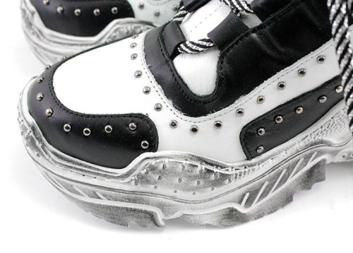 Дамски високи, спортни обувки от естествена кожа в черно и бяло 6002 CH