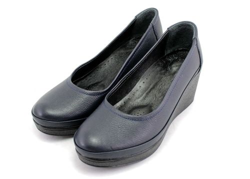 Дамски обувки на платформа в тъмно синьо подходящи за ежедневно и формално носен - 2300 SN