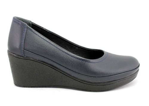 Дамски обувки на платформа в тъмно синьо подходящи за ежедневно и формално носен - 2300 SN