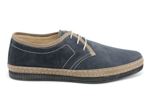 Мъжки ежедневни обувки изработени от естествен набук в тъмно син цвят. Хастар и стелка от естествена кожа. Каучуково ходило. Модел Захари.