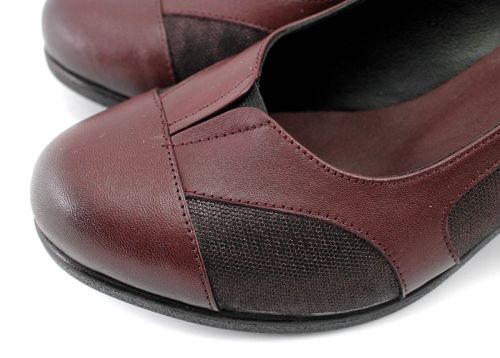 Дамски ежедневни обувки в бордо, Модел Миа.