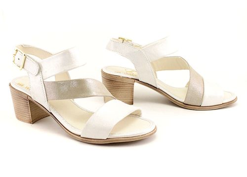 Дамски сандали от бяла, сатенена кожа - Модел Габриела.