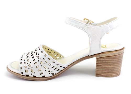 Дамски сандали от бяла, сатенена кожа - Модел Теодора.