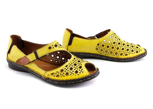 Дамски летни обувки с перфорация, отворени на пръстите  - Модел Татяна.